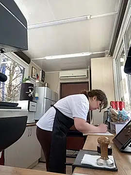 cinnabon  online show from 02.12.25