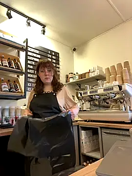 cinnabon  online show from 10.21.25