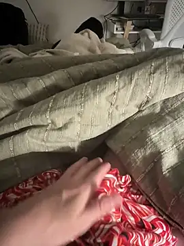 Snapshot of INboy95 chatting on 12.20.25 INboy95 online show from 12.20.25