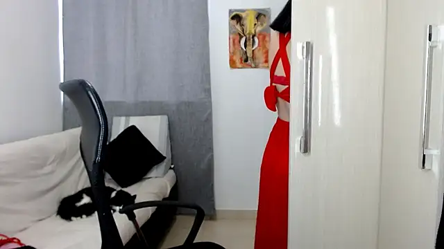 Snapshot of Laura-pervert chatting on 01.21.25 Laura-pervert online show from 01.21.25