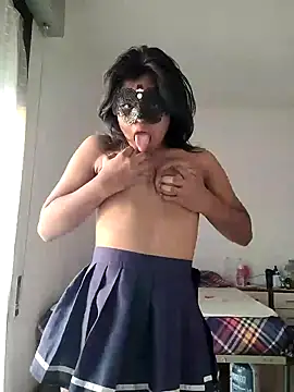 Snapshot of Bella_Luna18 chatting on 12.13.24 Bella Luna18 online show from 12.13.24