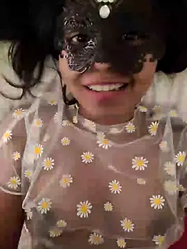 Snapshot of Bella_Luna18 chatting on 12.31.24 Bella Luna18 online show from 12.31.24