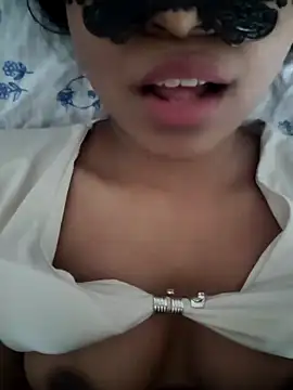 Snapshot of Bella_Luna18 chatting on 02.08.25 Bella Luna18 online show from 02.08.25