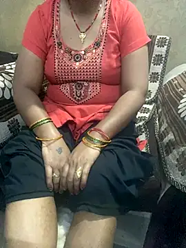 Snapshot of Tameesh_sexy_mistress chatting on 11.05.25 Tameesh sexy mistress online show from 11.05.25