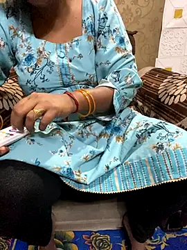 Snapshot of Tameesh_sexy_mistress chatting on 11.21.25 Tameesh sexy mistress online show from 11.21.25