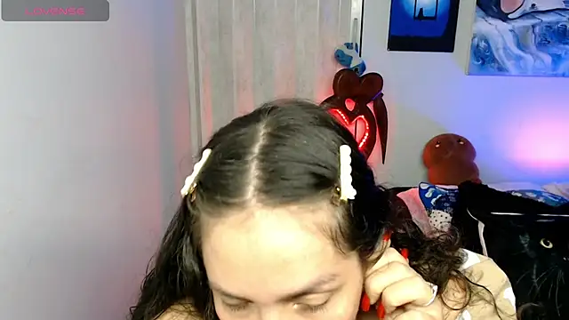 Snapshot of naihroby chatting on 04.22.26 naihroby online show from 04.22.26