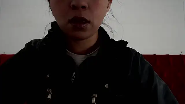 Snapshot of CarolineBrunx chatting on 02.05.25 CarolineBrunx online show from 02.05.25