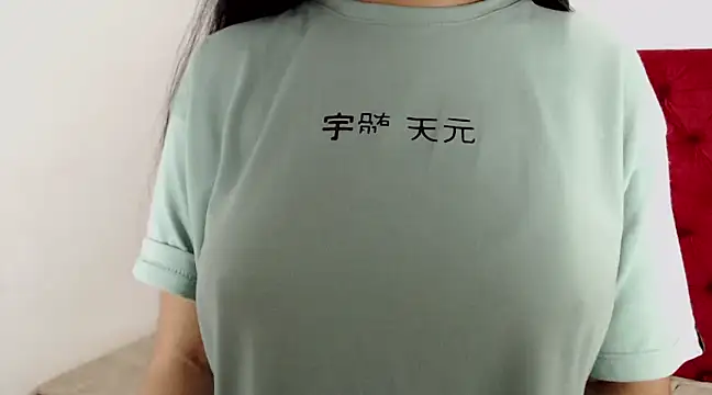 Snapshot of CarolineBrunx chatting on 02.07.25 CarolineBrunx online show from 02.07.25