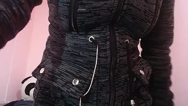 Snapshot of CarolineBrunx chatting on 02.28.25 CarolineBrunx online show from 02.28.25