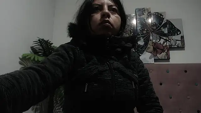 Snapshot of CarolineBrunx chatting on 03.05.25 CarolineBrunx online show from 03.05.25