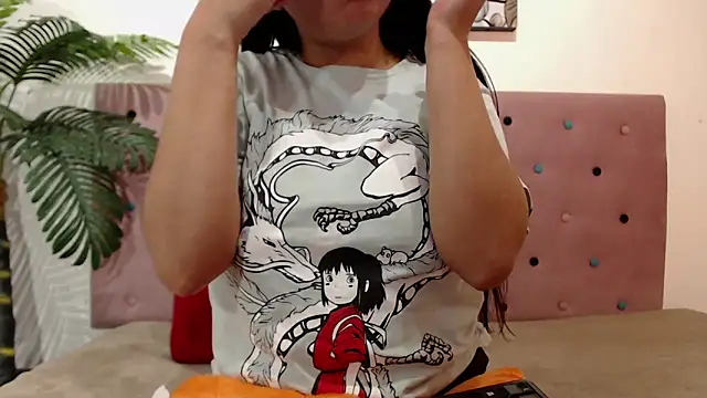 Snapshot of CarolineBrunx chatting on 03.06.25 CarolineBrunx online show from 03.06.25