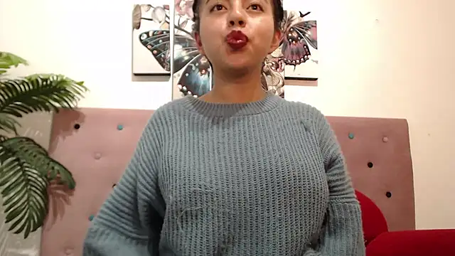 Snapshot of CarolineBrunx chatting on 03.13.25 CarolineBrunx online show from 03.13.25