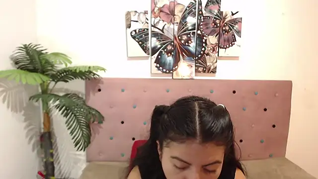 Snapshot of CarolineBrunx chatting on 03.16.25 CarolineBrunx online show from 03.16.25