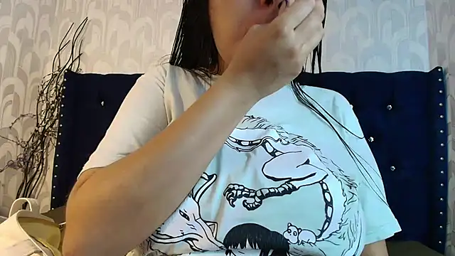 CarolineBrunx online show from 02.25.26