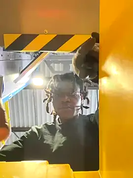 sneakylink13   online show from 10.15.25