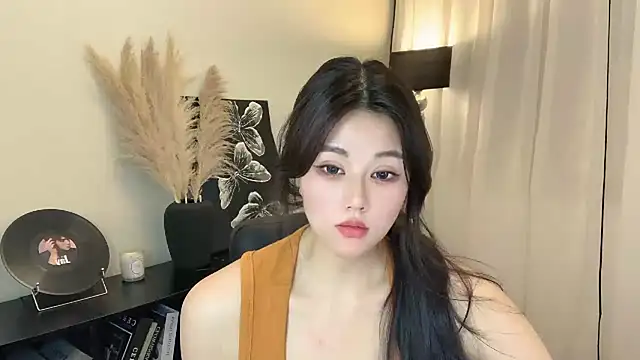 Strawberrybabyy1 online show from 03.05.25