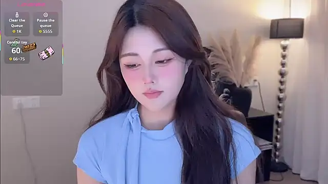 Strawberrybabyy1 online show from 10.21.25