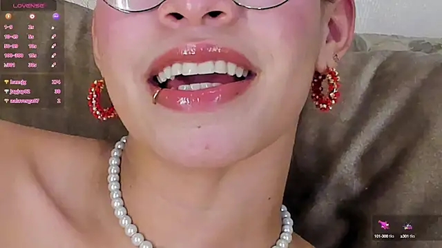 KimHiltton online show from 02.14.25