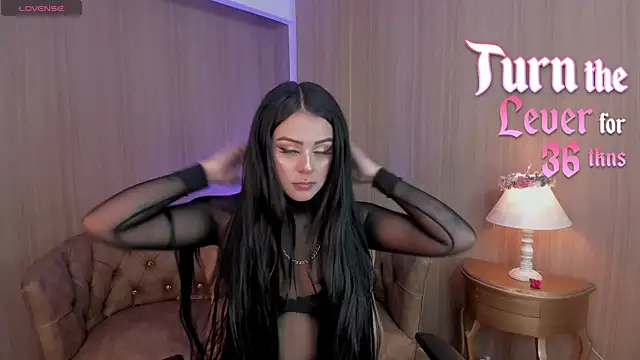 SoffiQueen online show from 03.19.25