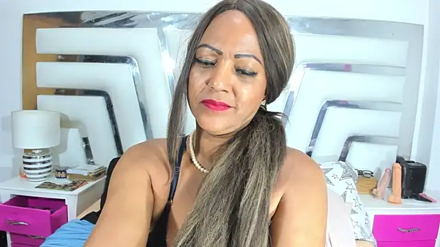 SaraaJhons online show from 02.22.25