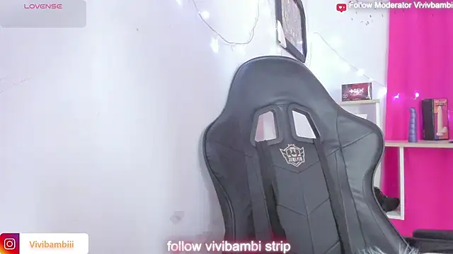 Snapshot of jonson- chatting on 03.07.25 jonson- online show from 03.07.25