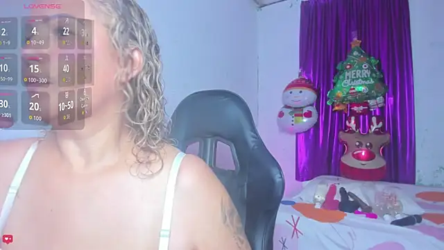 Snapshot of jonson- chatting on 12.17.25 jonson- online show from 12.17.25