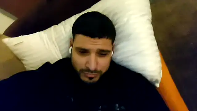 Snapshot of Insaneskillzz69 chatting on 02.19.25 Insaneskillzz69 online show from 02.19.25