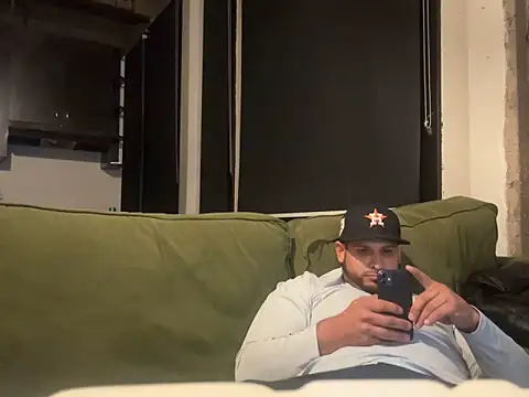 Snapshot of Insaneskillzz69 chatting on 03.07.25 Insaneskillzz69 online show from 03.07.25