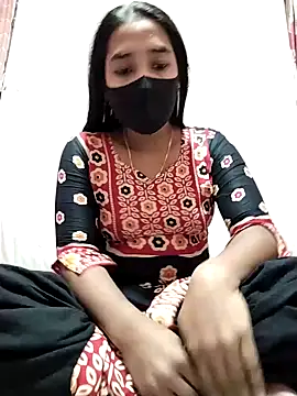 Snapshot of Etha-Moni chatting on 12.14.24 Etha-Moni online show from 12.14.24