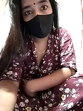 Snapshot of Etha-Moni chatting on 12.21.24 Etha-Moni online show from 12.21.24