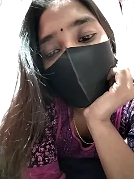 Snapshot of Etha-Moni chatting on 02.21.25 Etha-Moni online show from 02.21.25