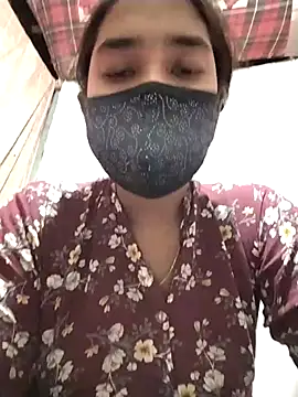 Snapshot of Etha-Moni chatting on 03.05.25 Etha-Moni online show from 03.05.25