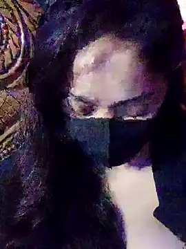 Snapshot of Etha-Moni chatting on 01.05.26 Etha-Moni online show from 01.05.26