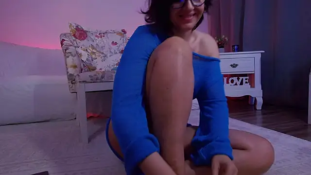 Snapshot of SophieeRain chatting on 05.16.26 SophieeRain online show from 05.16.26
