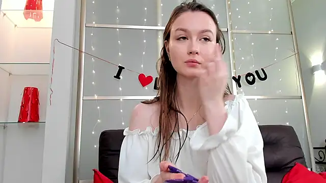 Snapshot of Emma_Flin chatting on 06.20.26 Emma Flin online show from 06.20.26