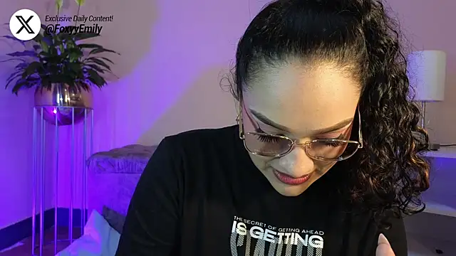 EMILYY FOXY online show from 04.22.26