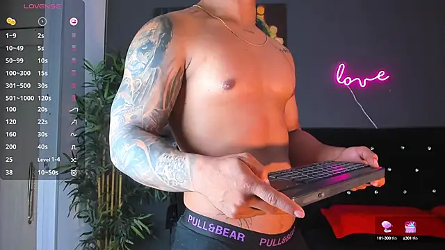 Snapshot of jordan_mayers02 chatting on 01.10.25 jordan mayers02 online show from 01.10.25