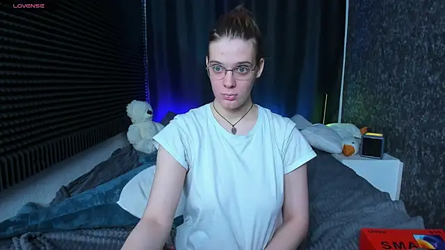 KIKI Krash online show from 02.21.25