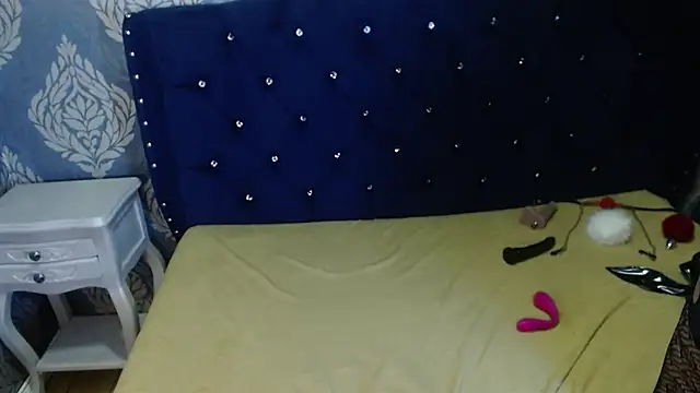 Snapshot of Sofiacowperx chatting on 02.08.26 Sofiacowperx online show from 02.08.26