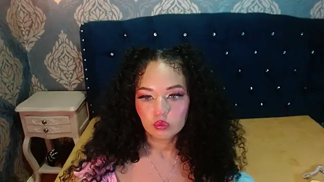 Sofiacowperx online show from 04.30.26