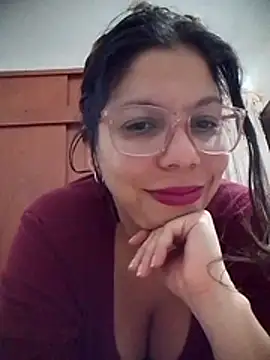 Snapshot of Carliina_Soussa chatting on 06.25.26 Carliina Soussa online show from 06.25.26