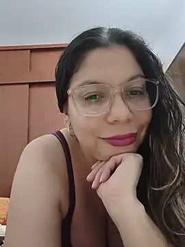 Snapshot of Carliina_Soussa chatting on 06.30.26 Carliina Soussa online show from 06.30.26