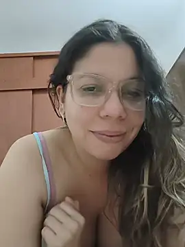 Snapshot of Carliina_Soussa chatting on 07.15.26 Carliina Soussa online show from 07.15.26