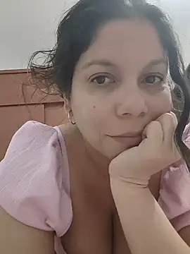 Snapshot of Carliina_Soussa chatting on 07.17.26 Carliina Soussa online show from 07.17.26
