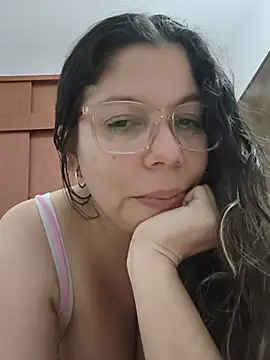 Snapshot of Carliina_Soussa chatting on 07.27.26 Carliina Soussa online show from 07.27.26