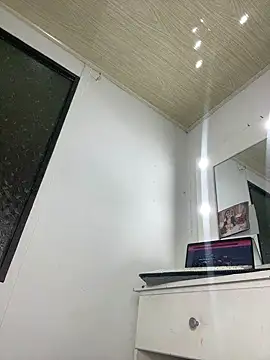 Abigail Cowen online show from 01.03.25