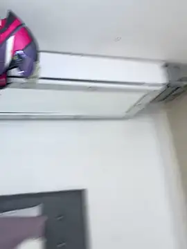 Snapshot of ZoeJohnsoon chatting on 12.16.25 ZoeJohnsoon online show from 12.16.25