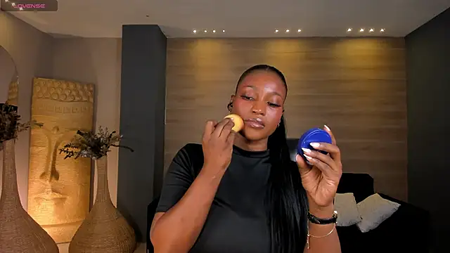 SavannahStorm online show from 11.20.25