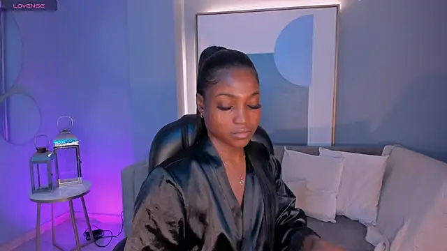 SavannahStorm online show from 12.04.25