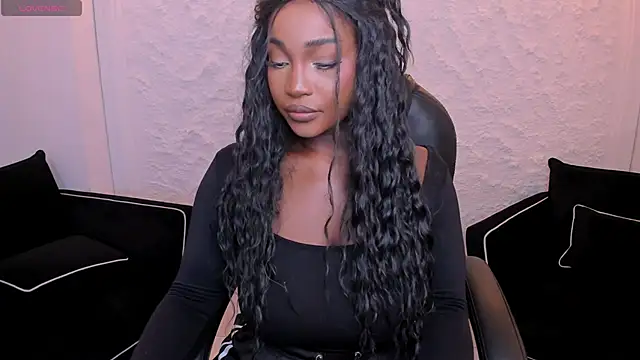 Snapshot of SavannahStorm chatting on 05.14.26 SavannahStorm online show from 05.14.26